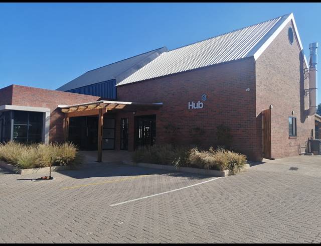 24M² WAREHOUSE TO LET IN WILLOW PARK MANOR